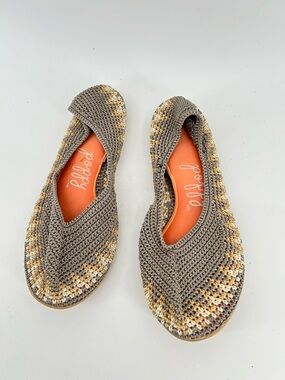 Poppy Elegant Woven Flats size 10 brown and beige
